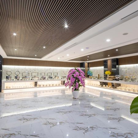 Miracle Luxury Nha Trang Hotel Exterior foto
