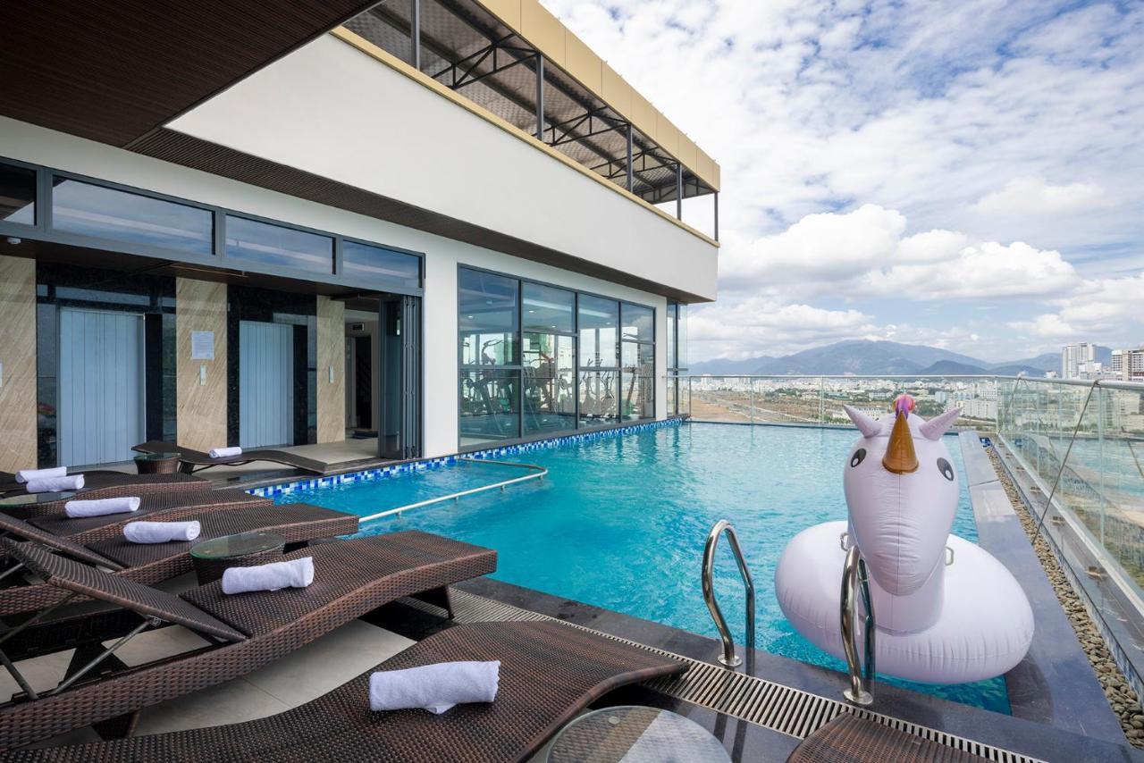 Miracle Luxury Nha Trang Hotel Exterior foto
