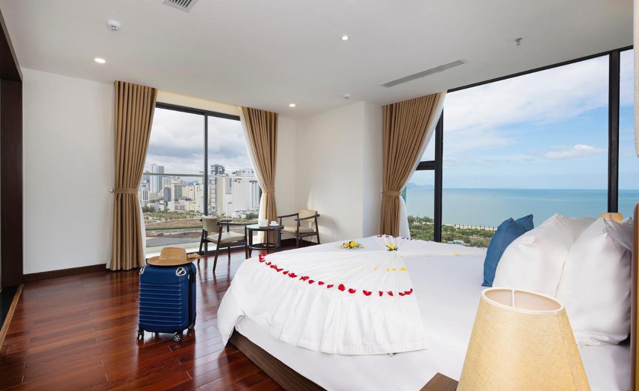 Miracle Luxury Nha Trang Hotel Exterior foto