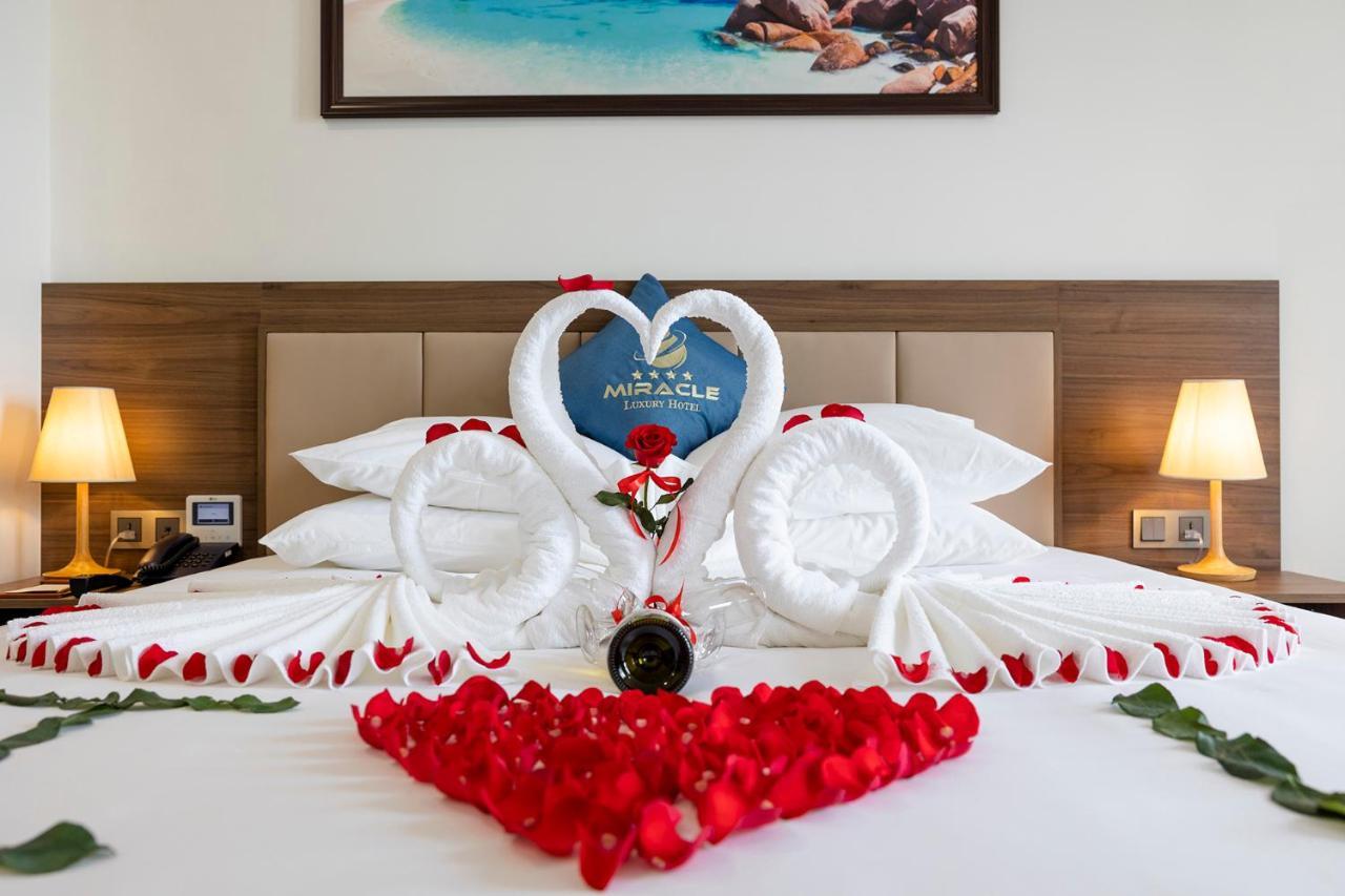 Miracle Luxury Nha Trang Hotel Exterior foto
