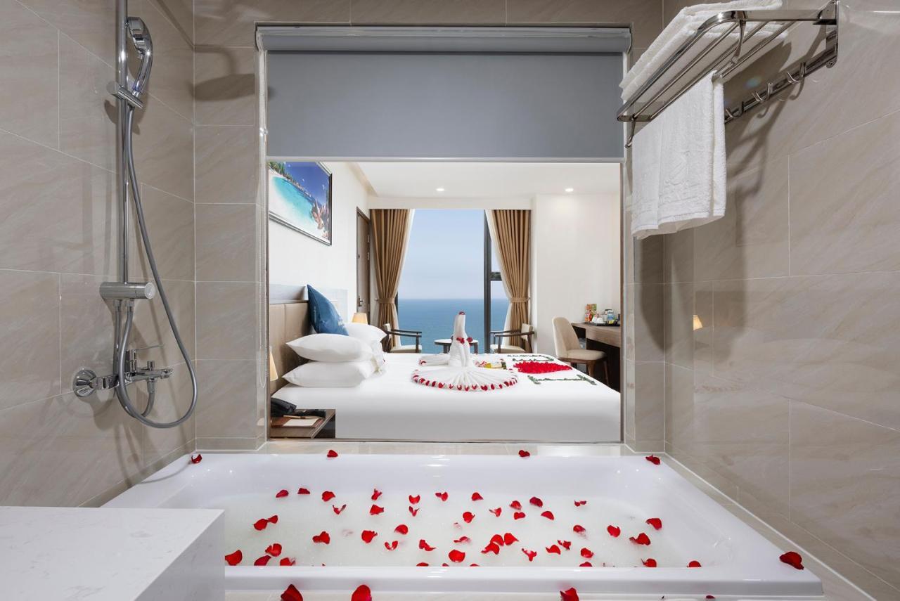 Miracle Luxury Nha Trang Hotel Exterior foto
