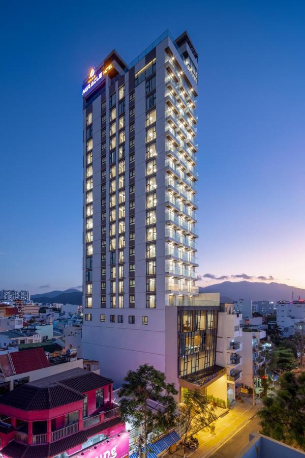 Miracle Luxury Nha Trang Hotel Exterior foto
