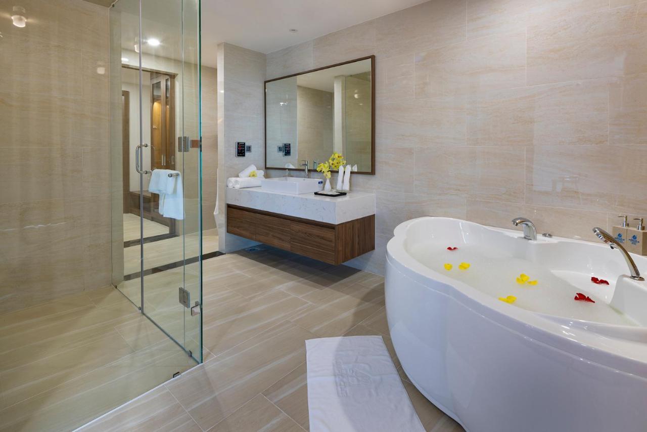 Miracle Luxury Nha Trang Hotel Exterior foto