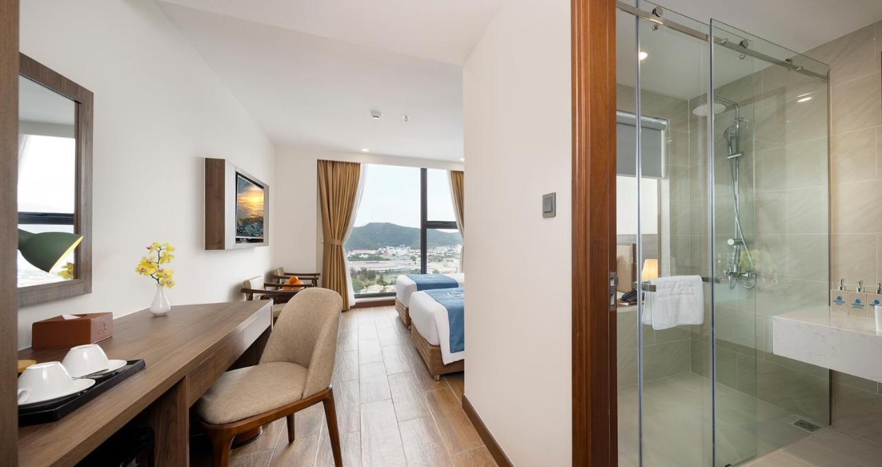 Miracle Luxury Nha Trang Hotel Exterior foto