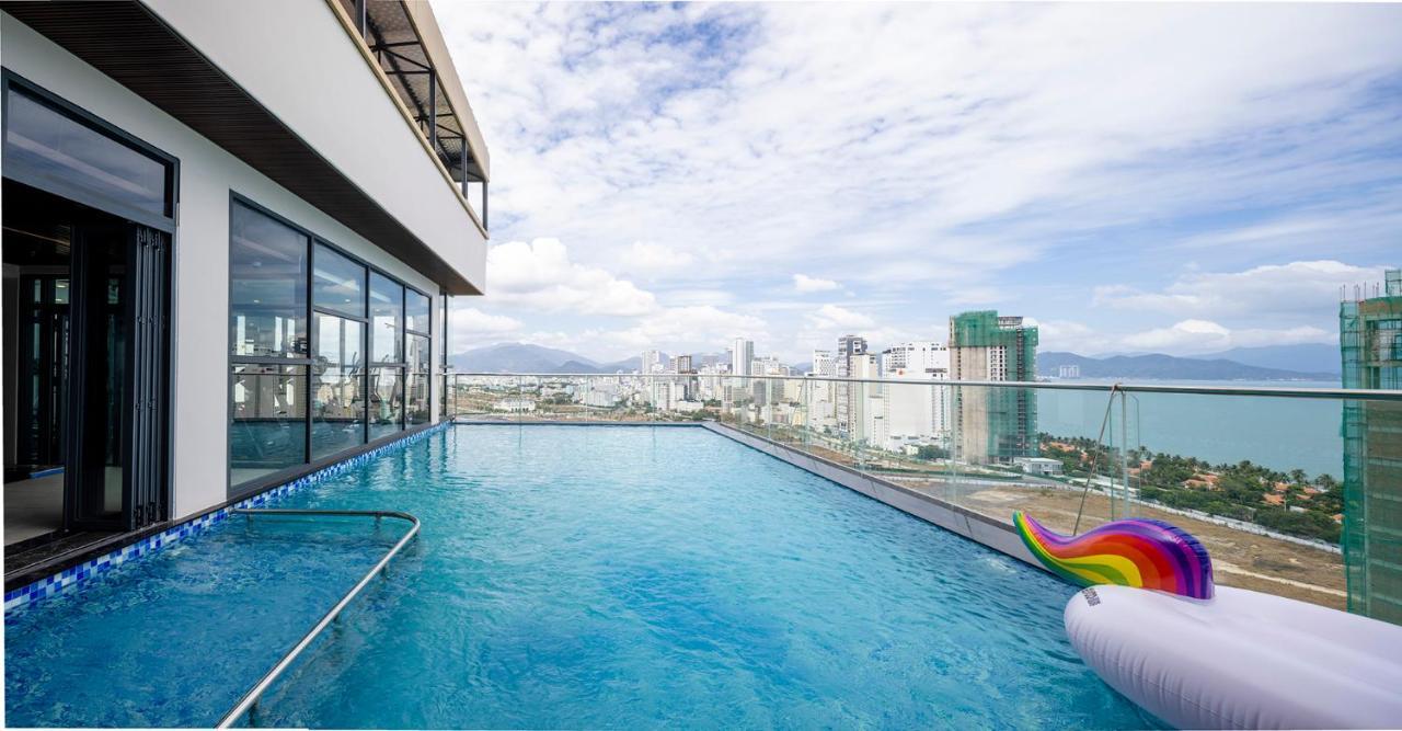 Miracle Luxury Nha Trang Hotel Exterior foto