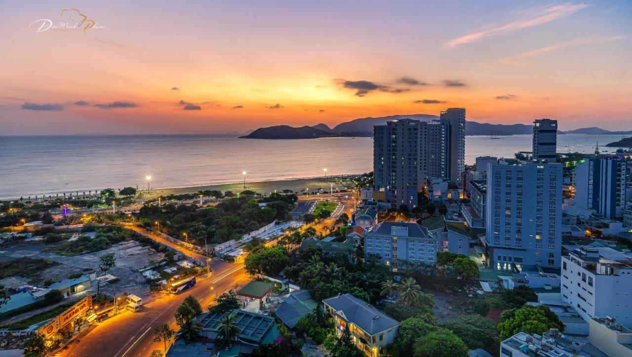 Miracle Luxury Nha Trang Hotel Exterior foto