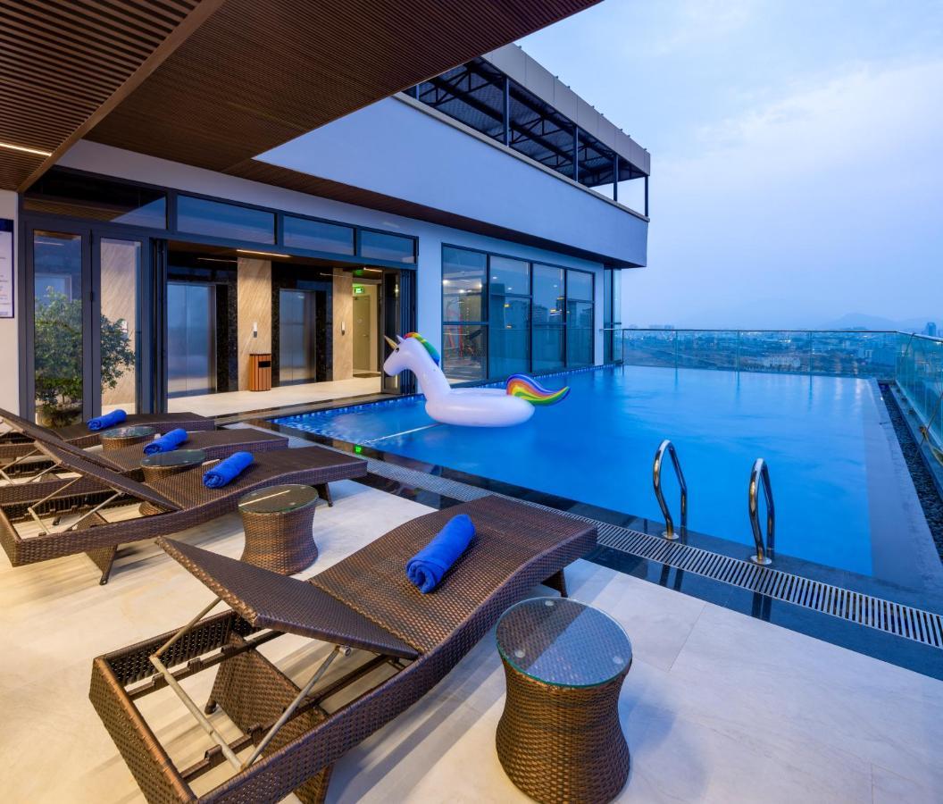 Miracle Luxury Nha Trang Hotel Exterior foto