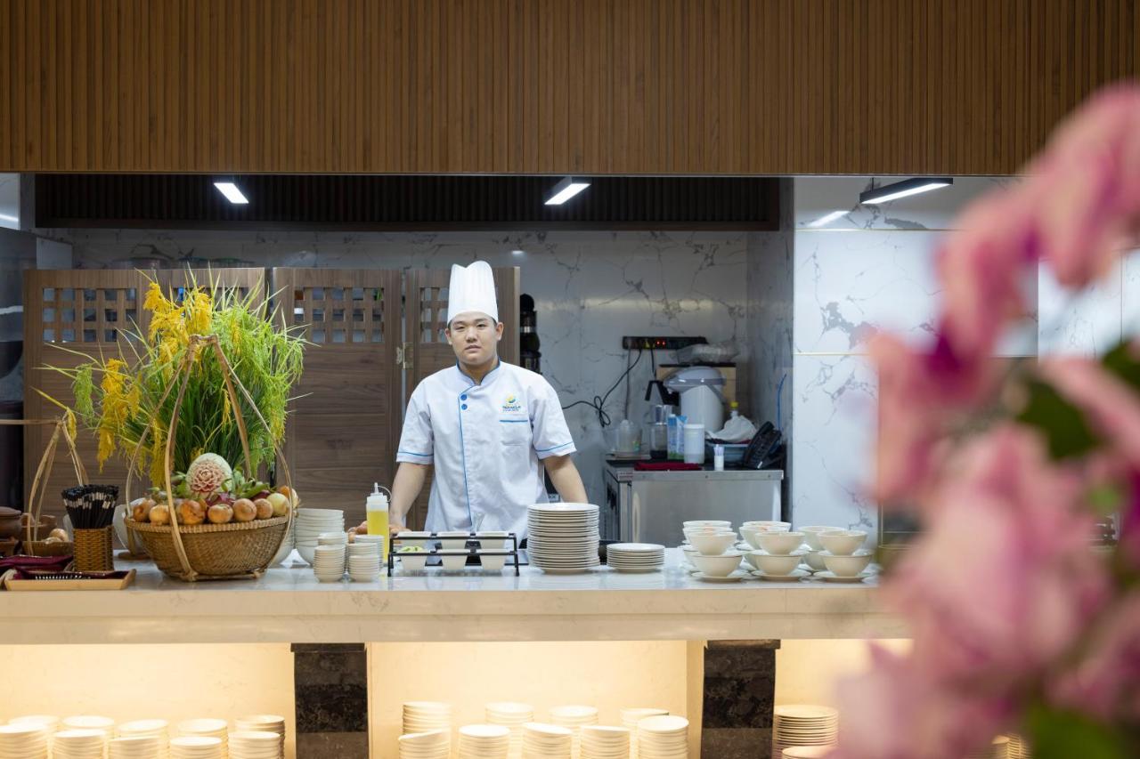 Miracle Luxury Nha Trang Hotel Exterior foto